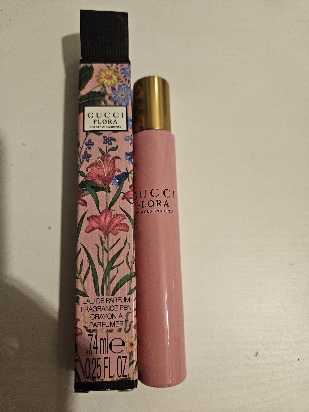 Gucci Flora Gorgeous Gardenia Perfume Pen - Pink with Gold Cap